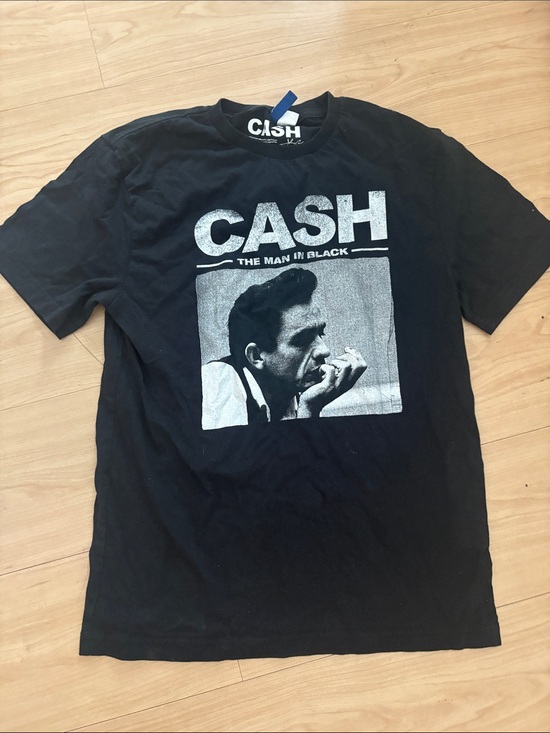 Johnny Cash Other - Cash 'The Man in Black' Graphic Tee - Black